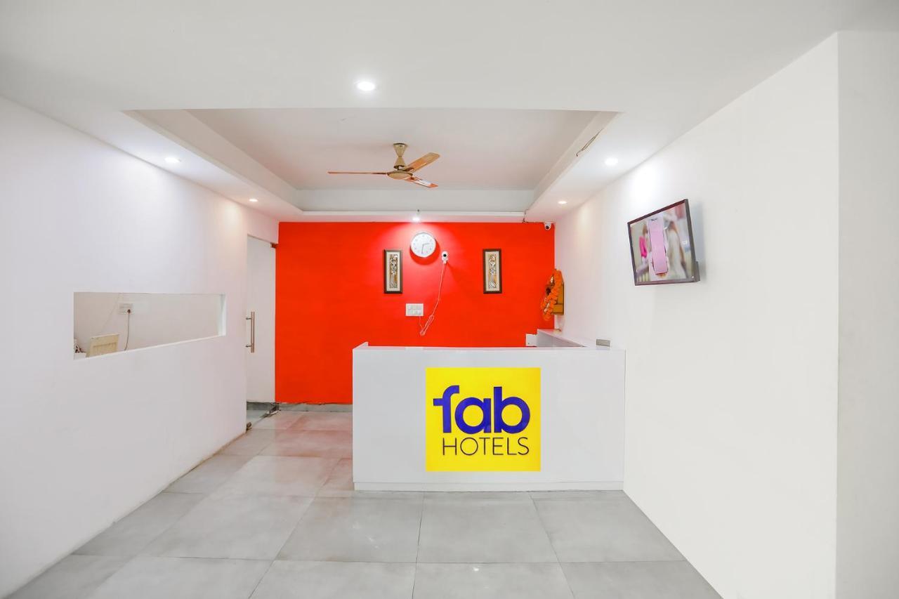 Fabhotel F9 Sector 19 Noida Exterior foto